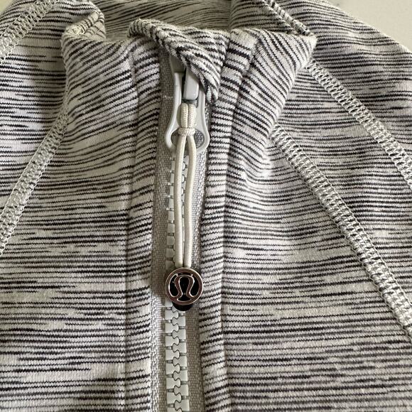 Lululemon Define Jacket Size 4 - Picture 3 of 7